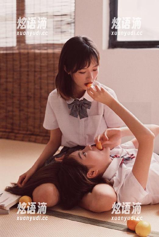 掏出手机，看着51ccgg，“观看”更多闲事，耳朵里都是瓜的声音…