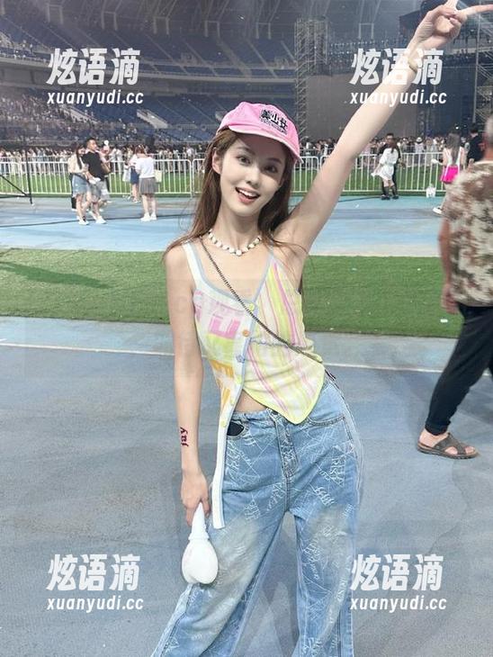 在51cg观看，总能捞到一点真相，期待又害怕的感觉。