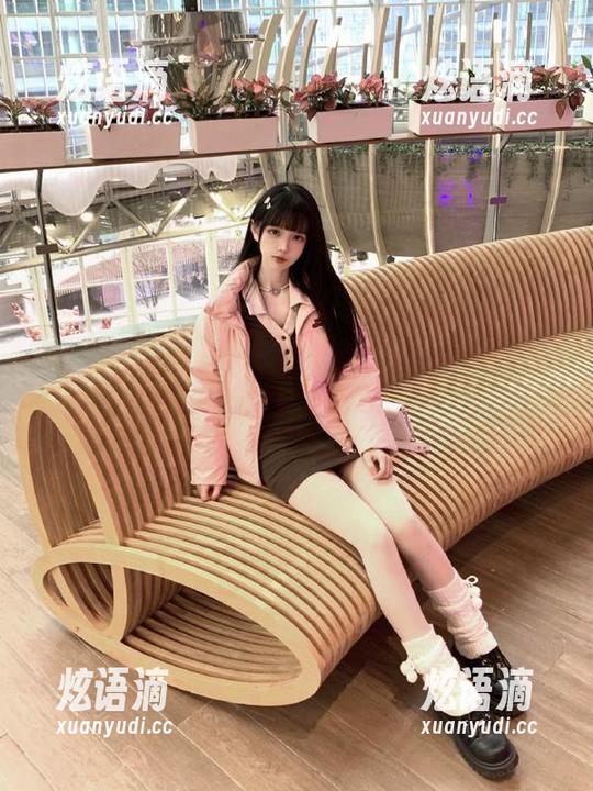51吃瓜网的新线路，今天的漫画果然有点“串”！