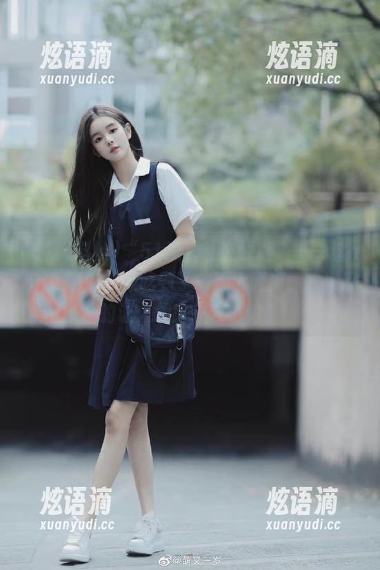 “51黑料社在线版”——这app美滋滋，像吃到了一颗大西瓜，水嫩嫩的让人想来一发讨论！