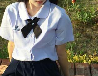 不是我夸，“cg网”的入口感觉像个黑洞，让我欲罢不能，哈哈！
