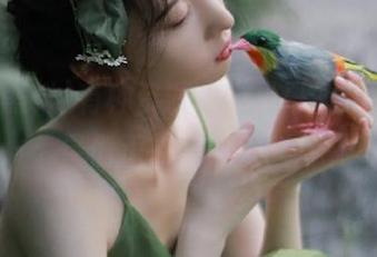 有种资源叫“扒哥黑料”，明星们正在瑟瑟发抖。