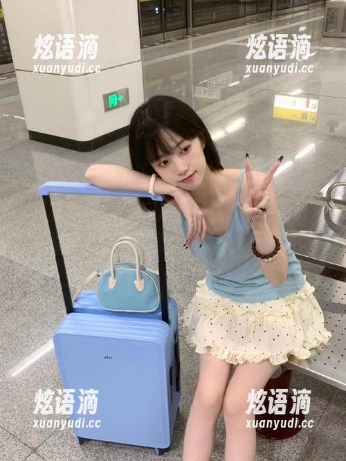 星光闪耀，却在“明星黑料”地址等着你来探索，赶紧搬个小板凳。