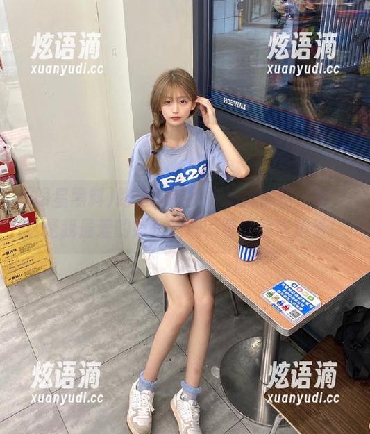 路边摊的免费明星黑料，瞧，这是我最爱的娱乐料理，可以边吃边看！