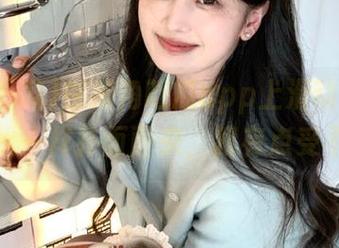 在海角吃瓜app上滑动，黑料像潮水一样扑面而来，我有点受不住。