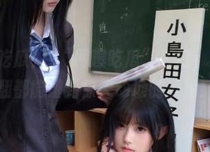 在“网曝吃瓜”入口，随便翻翻都能碰到惊天动地的瓜屉！