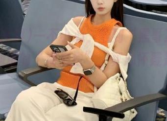 一不小心，翻到“黑哥冲料”官网地址的“海底捞”，真心怀疑是误出错！