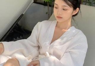 就想问，万篇长征黑料不打烊，有视频能让我熬夜不成精吗？