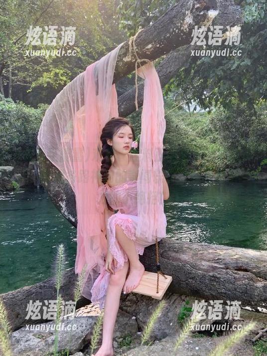 观看“黑料正能量”的视频首页，刷到各路神仙的奇闻轶事，真是缓解压力的小绝招！