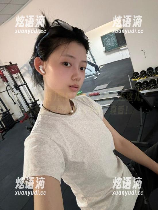 黑料正能量 黑料正能量在线:在这儿,大家都爱用爆料当零食,真香!