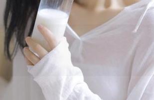 跟随黑料网，永不迷路，今天的网红瓜子好像有点咸……
